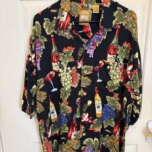 Men's Island Collection Sz xL Rayon Wine Grapes Art-to-Wear Rayon Shirt